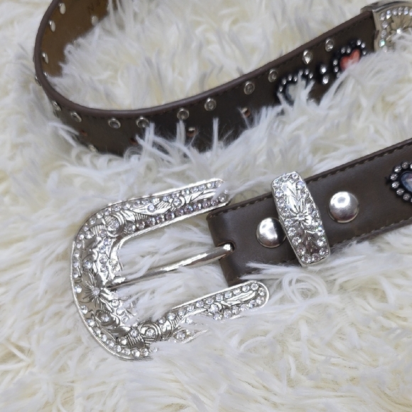 Nocona Brown Belt with Silver Heart Accents - Picture 2 of 9